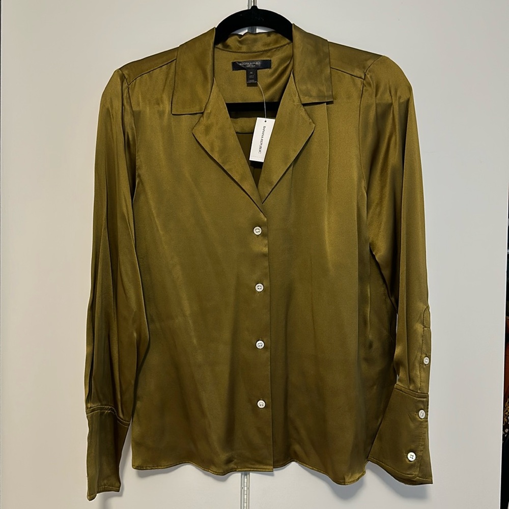 NWT 100% Silk blouse
